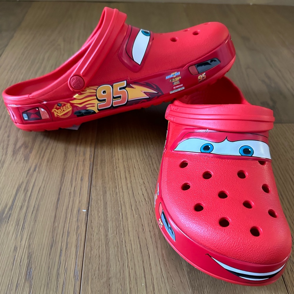 Crocs Classic Cars Disney Pixar Lightning McQueen
